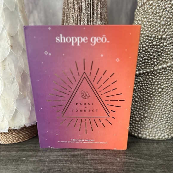 Shoppe Geo 12 Days of Crystal Magic Self-Care Kit - Picture 3 of 6